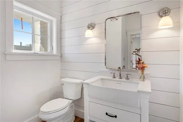 $1,670,000 | 3 Knowlton Court, Bristol, RI 02809