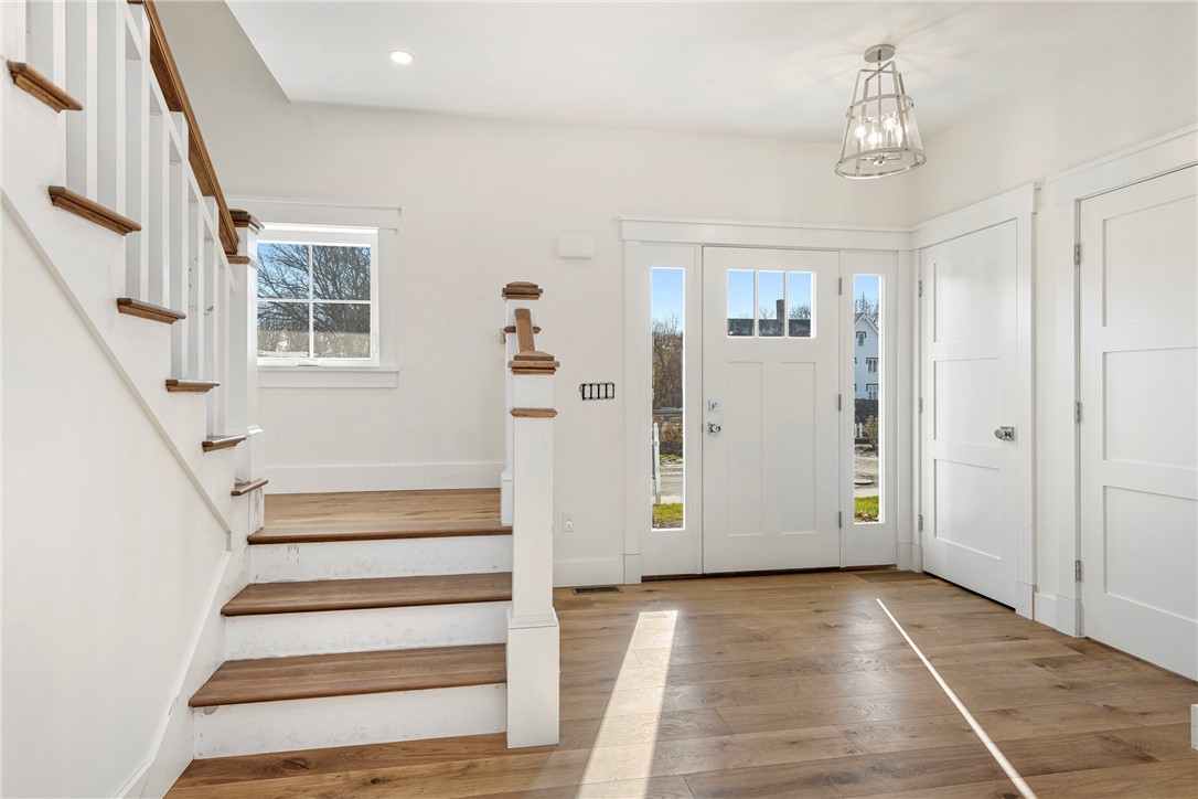 3 Knowlton Court Bristol, RI 02809 - Photo 3 of 50