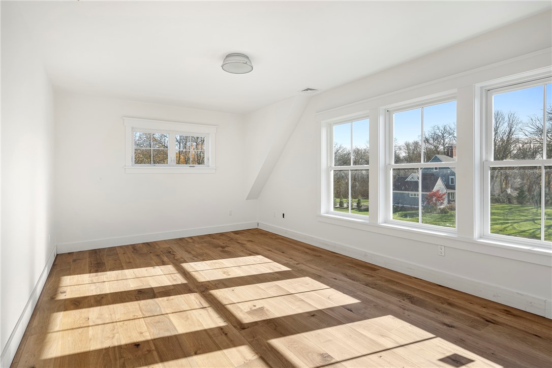 3 Knowlton Court Bristol, RI 02809 - Photo 35 of 50