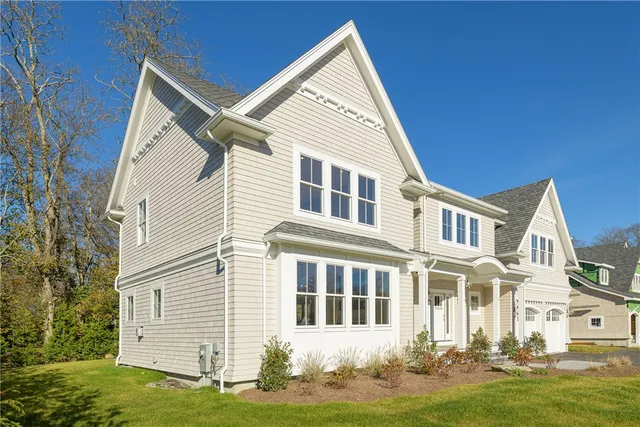 $1,670,000 | 3 Knowlton Court, Bristol, RI 02809