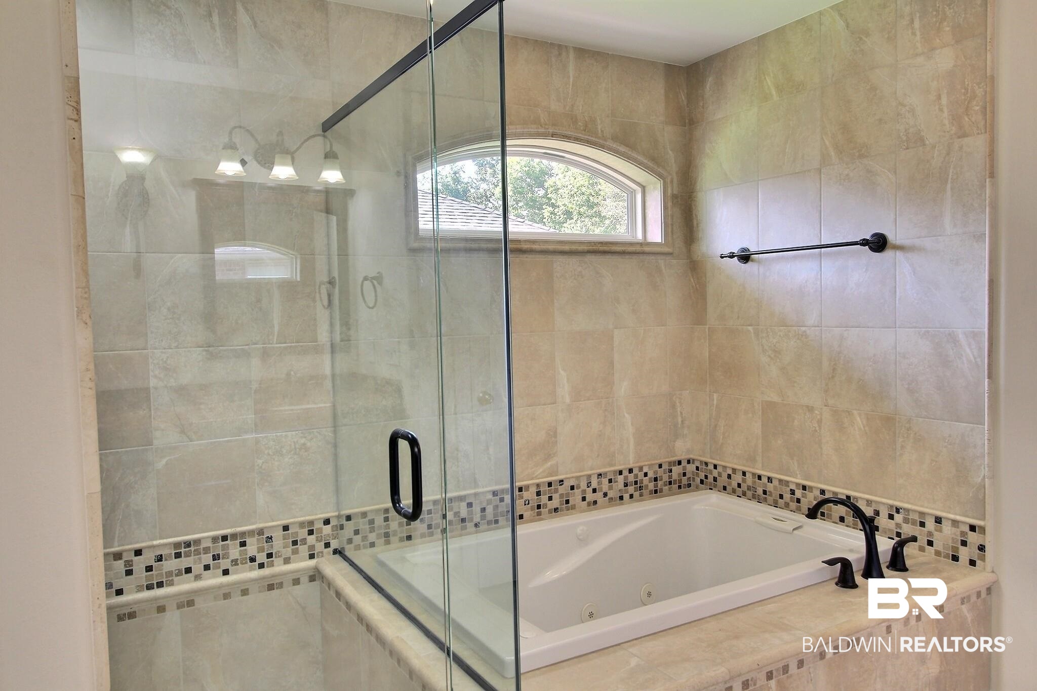 32891 Arbor Ridge Circle Lillian, AL 36549 - Photo 15 of 37 Master bathroom