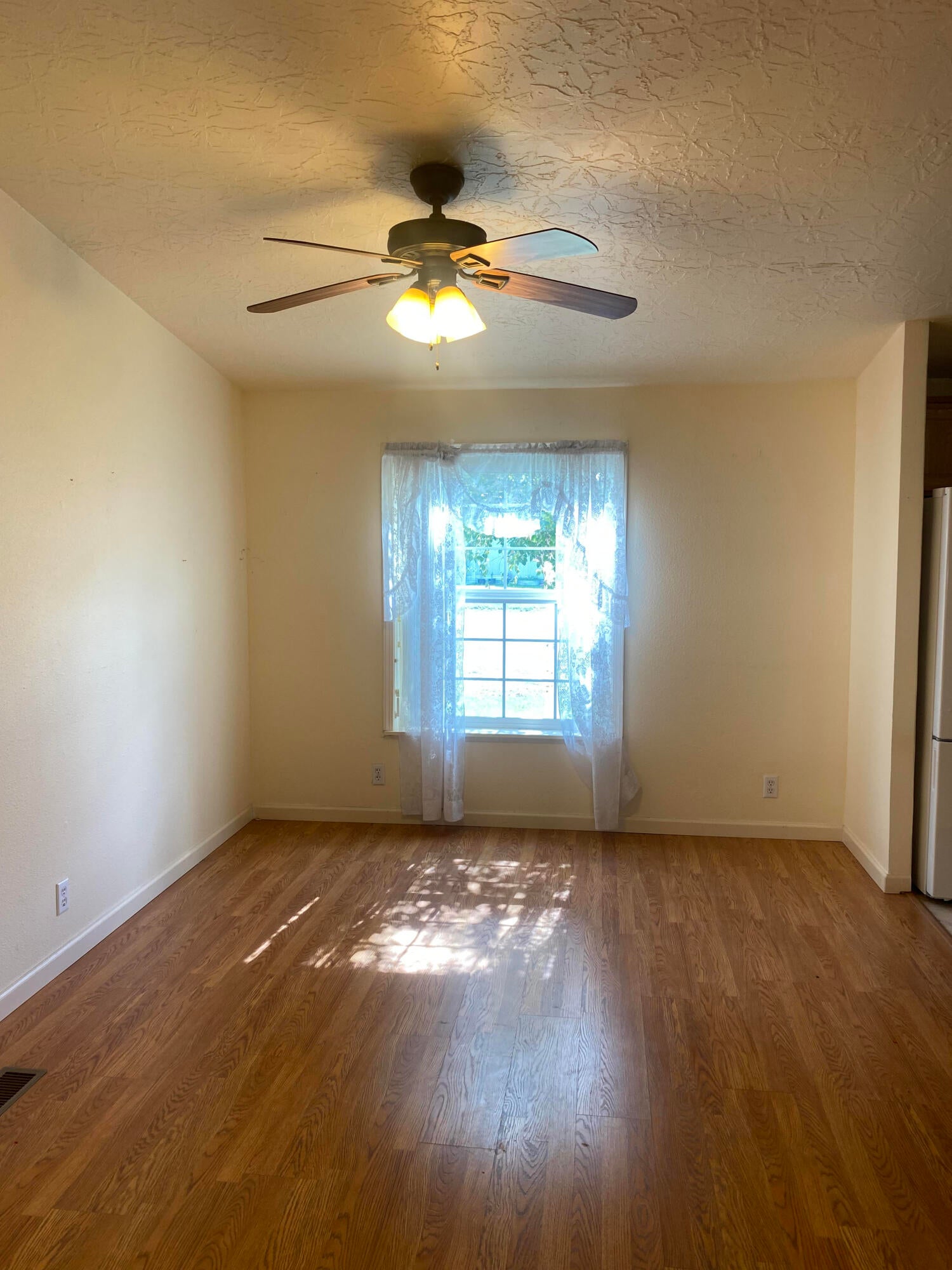 226 West 2nd Street Merrill, OR 97633 - Photo 8 of 29 22