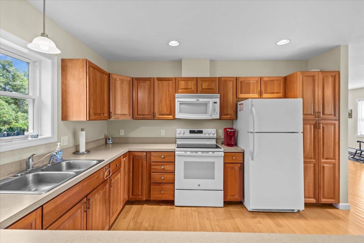 196 Stagecoach Road, Unit 4 Morristown, VT 05661 - Photo 15 of 37