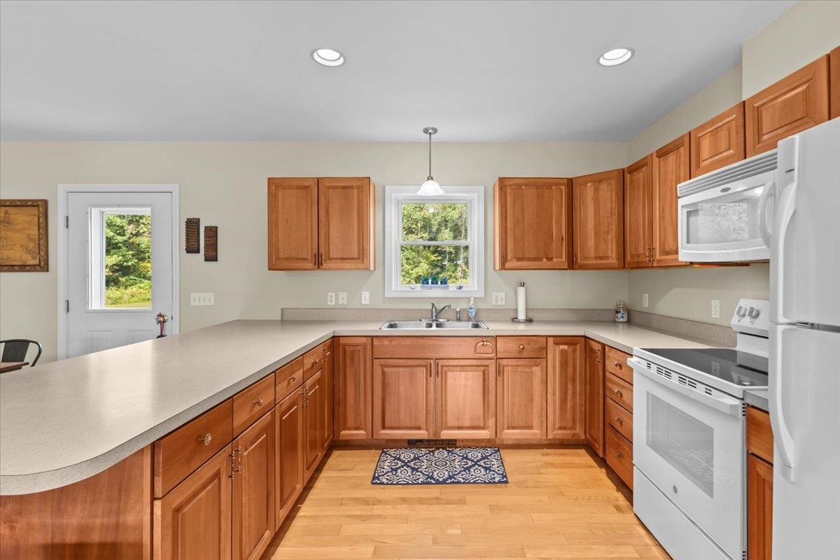 196 Stagecoach Road, Unit 4 Morristown, VT 05661 - Photo 17 of 37
