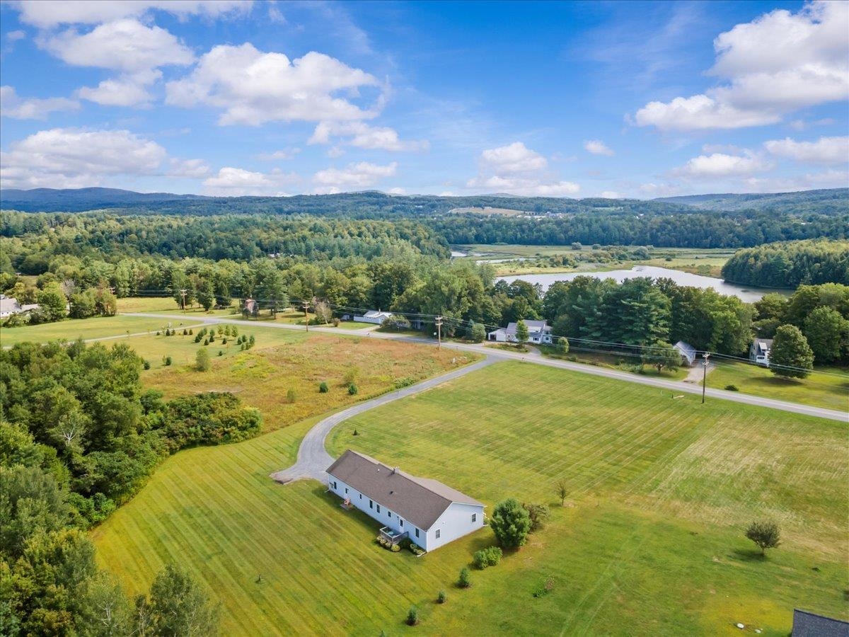 196 Stagecoach Road, Unit 4 Morristown, VT 05661 - Photo 3 of 37