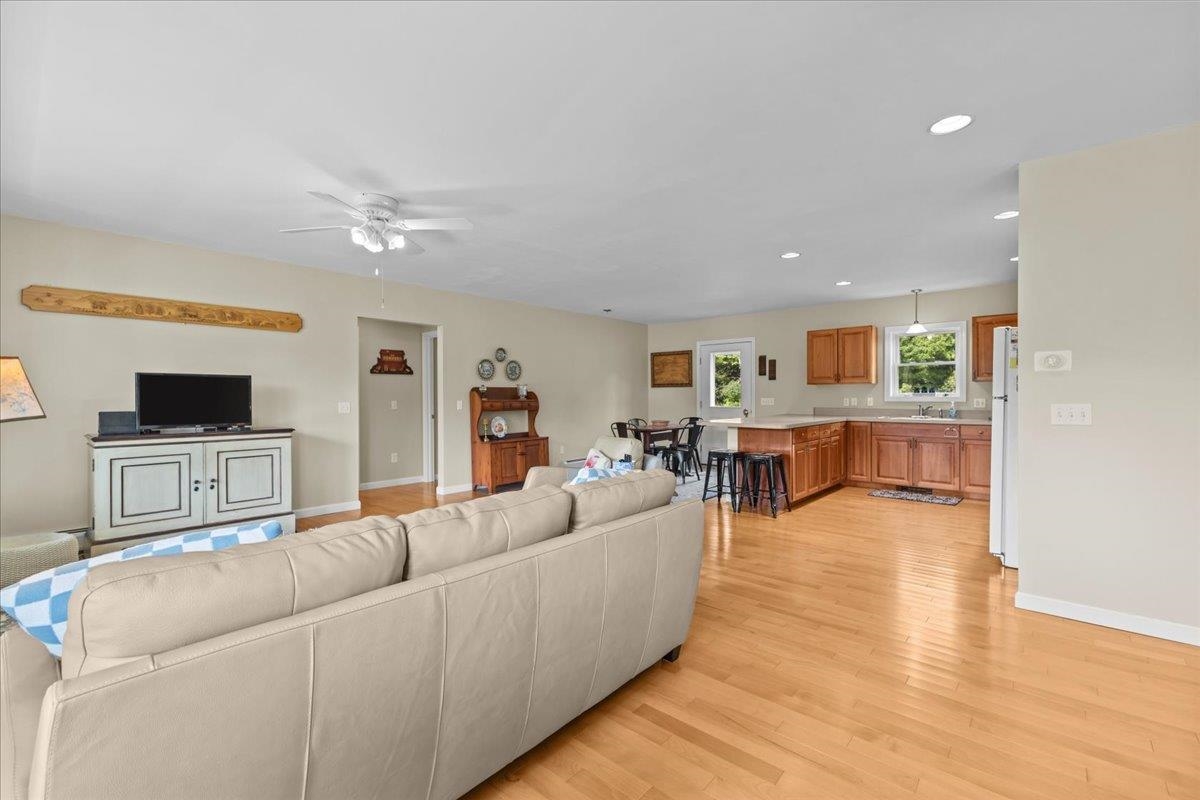 196 Stagecoach Road, Unit 4 Morristown, VT 05661 - Photo 8 of 37