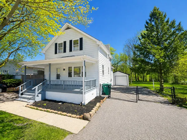 $264,900 | 1911 Hebron Avenue, Zion, IL 60099