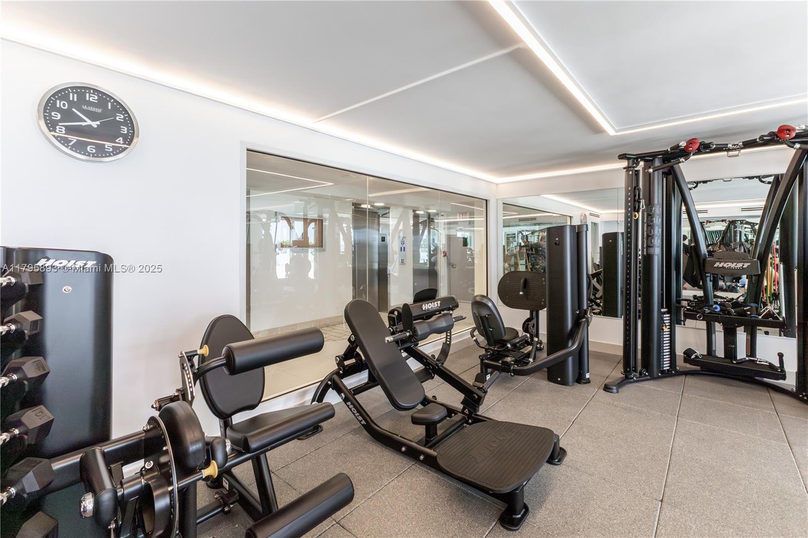 345 Ocean Drive, Unit 904 Miami Beach, FL 33139 - Photo 19 of 36 a view of a room with gym equipment