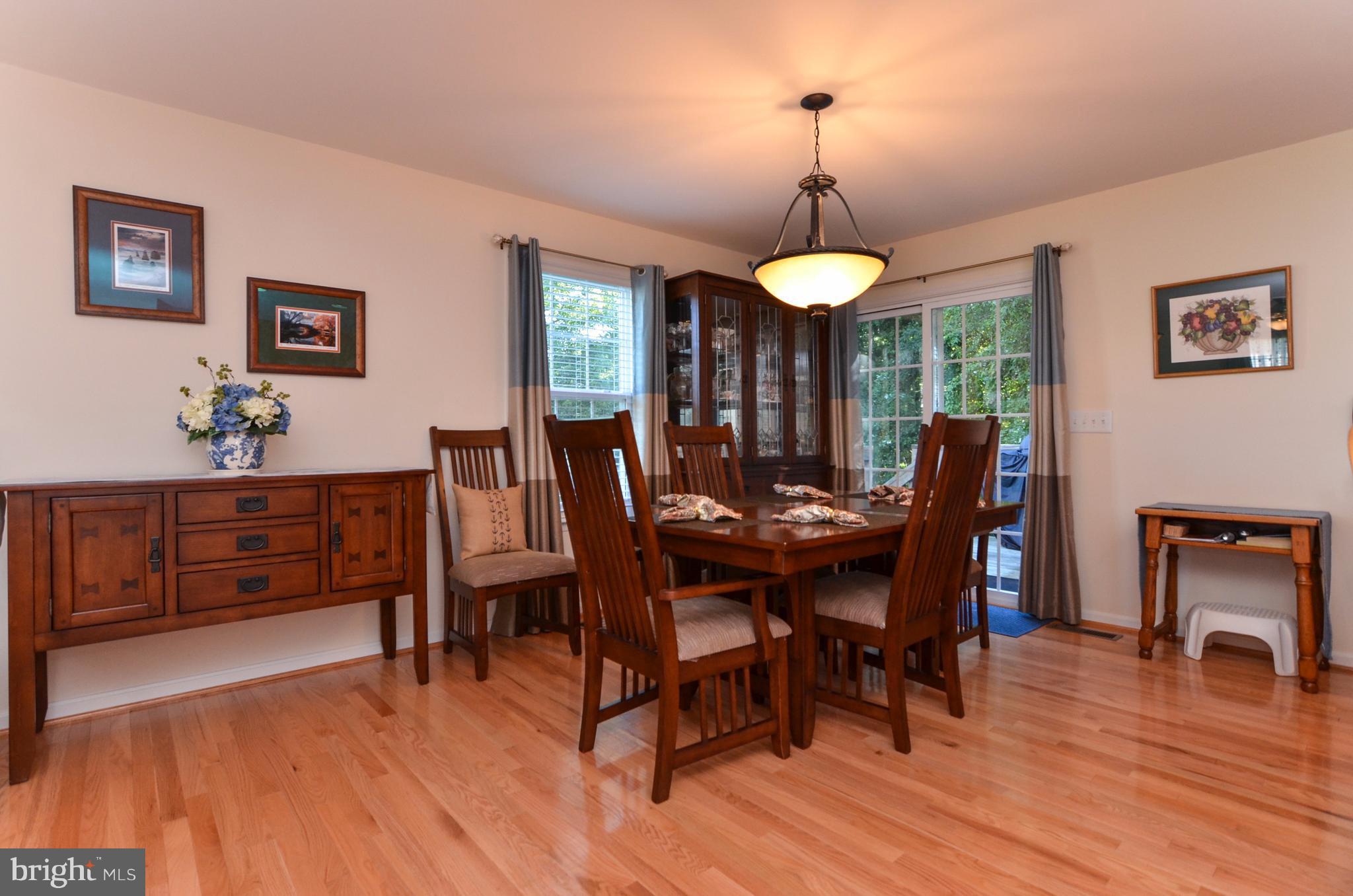 303 Blackwell Road Colonial Beach, VA 22443 - Photo 4 of 27 Dining Room