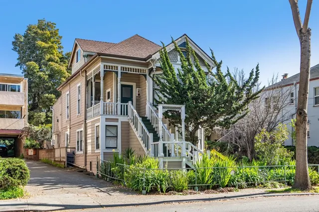 $2,100,000 | 1425-1425 Martin Luther King Jr Way, Berkeley, CA 94709