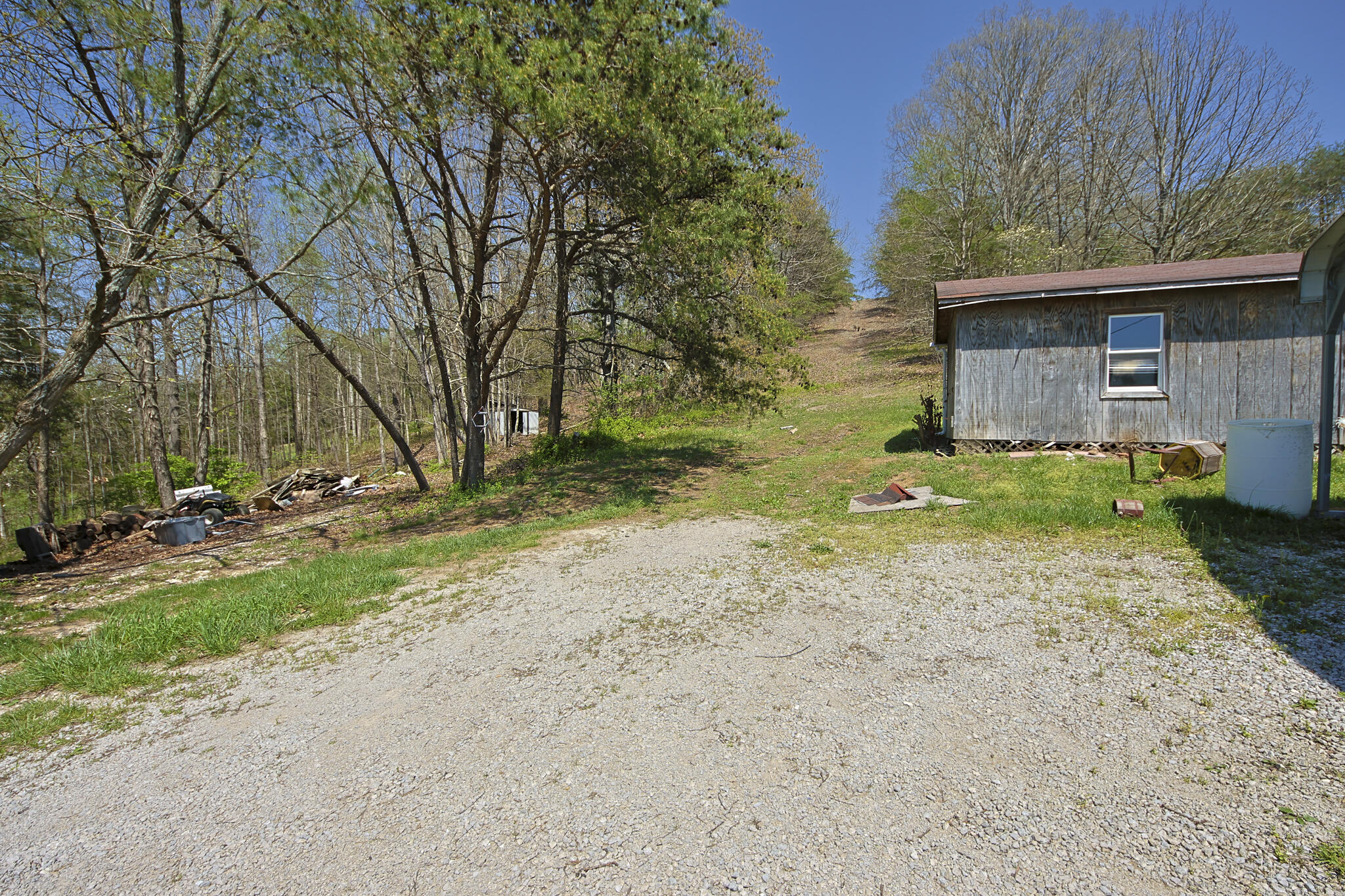11222 Irvine Road Winchester, KY 40391 - Photo 9 of 44 5F7A9885