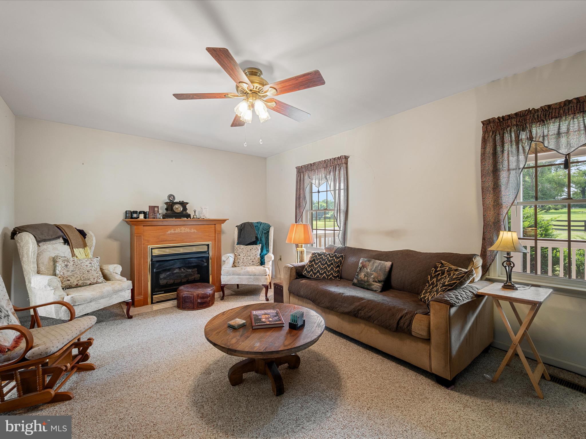 17212 Simmons Road Purcellville, VA 20132 - Photo 26 of 70 Family Room