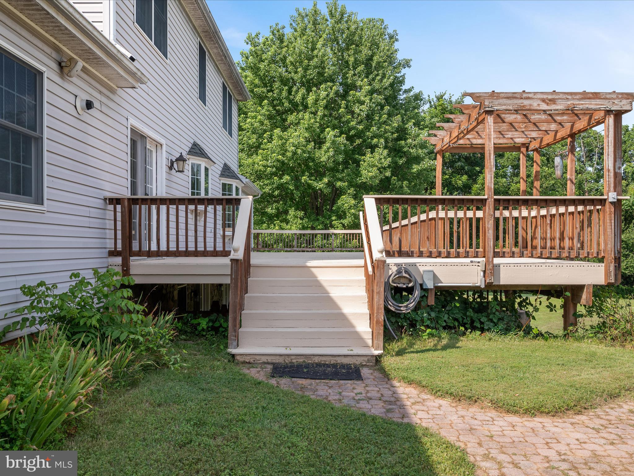 17212 Simmons Road Purcellville, VA 20132 - Photo 54 of 70 Deck