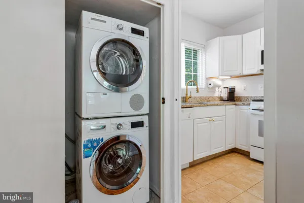 $2,595 | 1760 Preston Road, Unit 1760, Alexandria, VA 22302