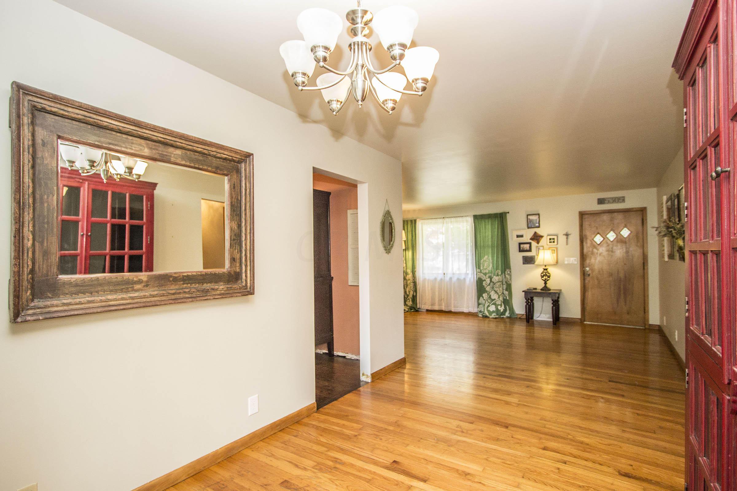 5305 Westbridge Road Columbus, OH 43231 - Photo 13 of 37 Gallery Image 13