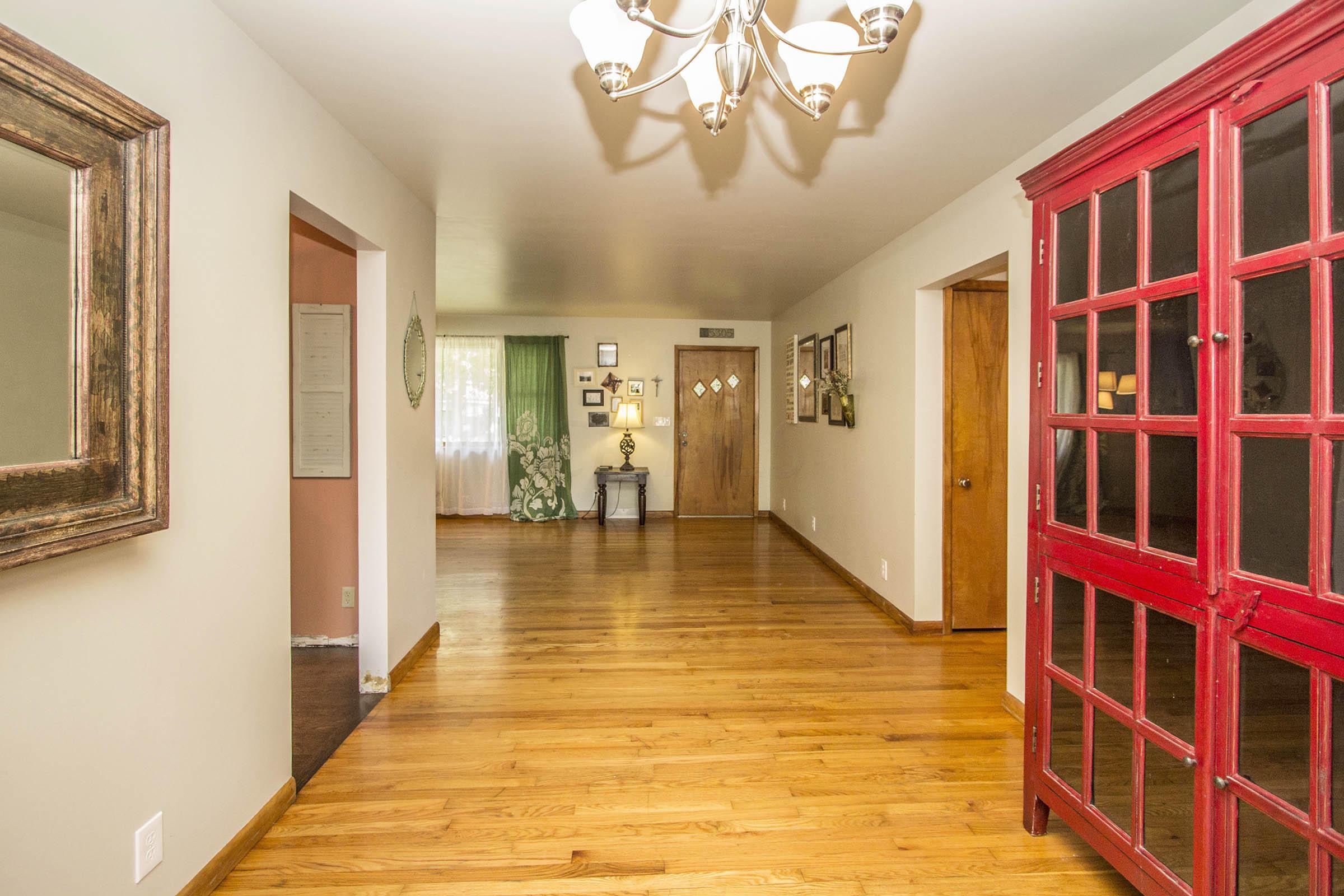 5305 Westbridge Road Columbus, OH 43231 - Photo 14 of 37 Gallery Image 14