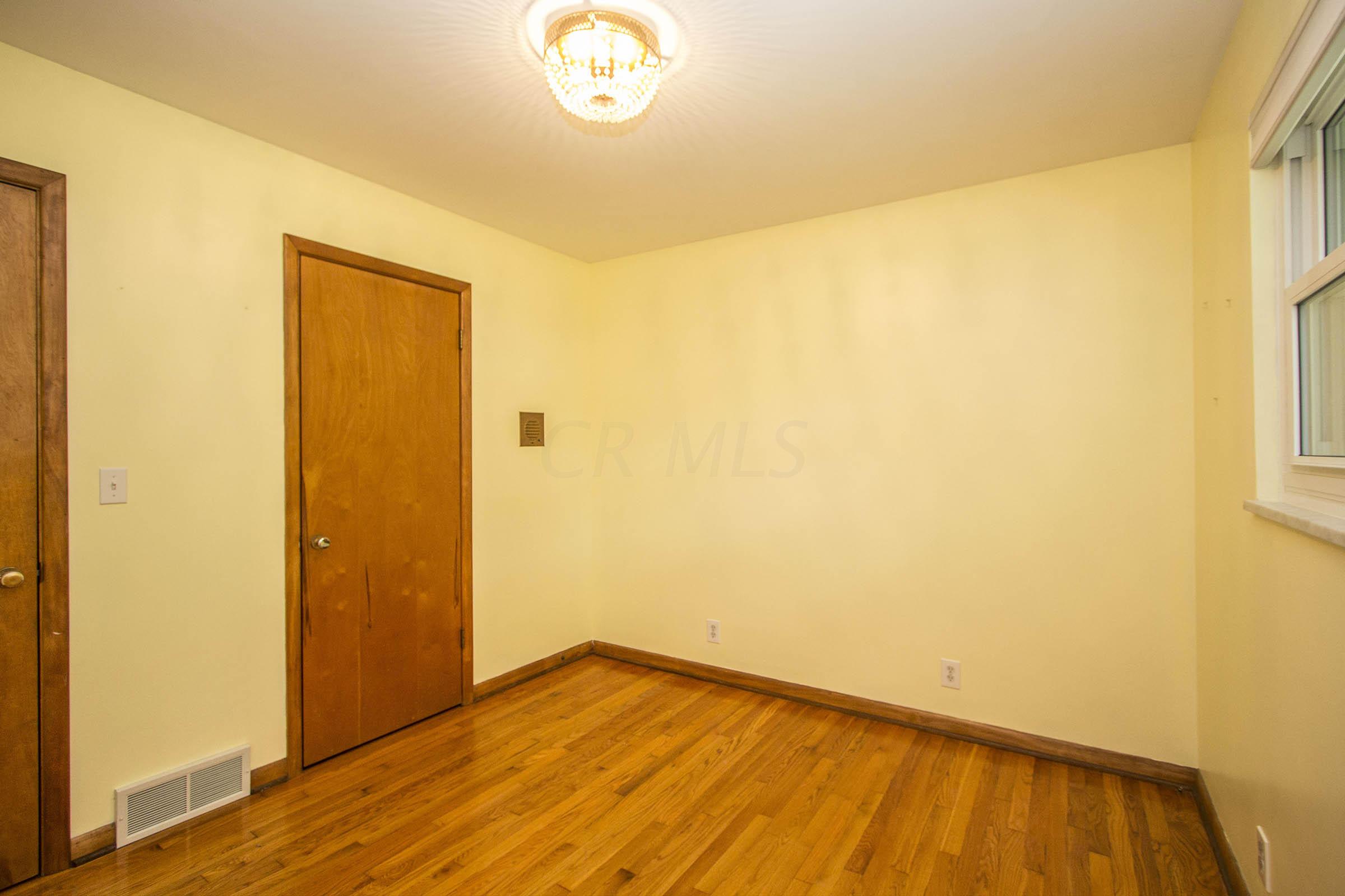 5305 Westbridge Road Columbus, OH 43231 - Photo 17 of 37 Gallery Image 17