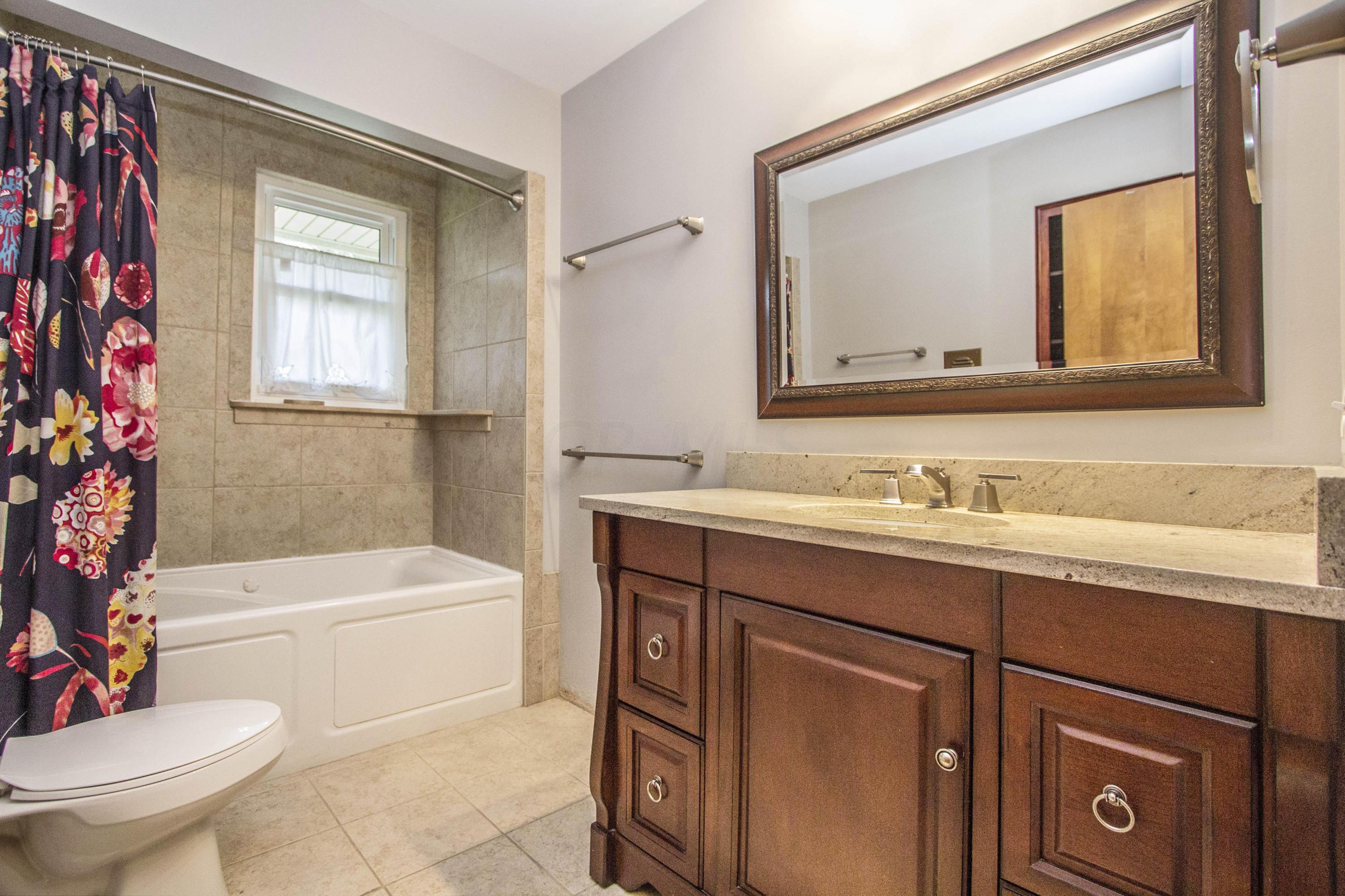 5305 Westbridge Road Columbus, OH 43231 - Photo 24 of 37 Gallery Image 24