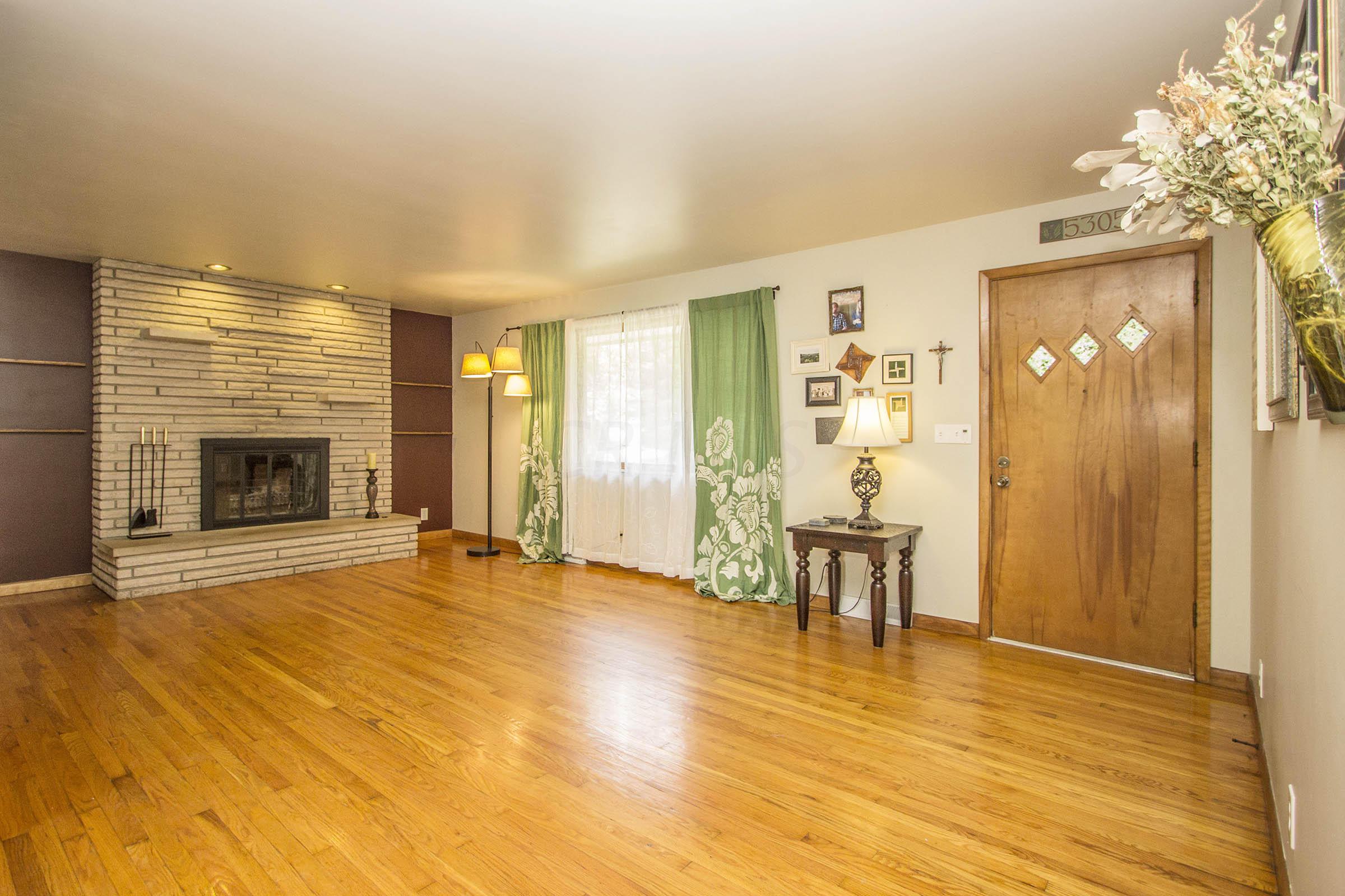 5305 Westbridge Road Columbus, OH 43231 - Photo 4 of 37 Gallery Image 4