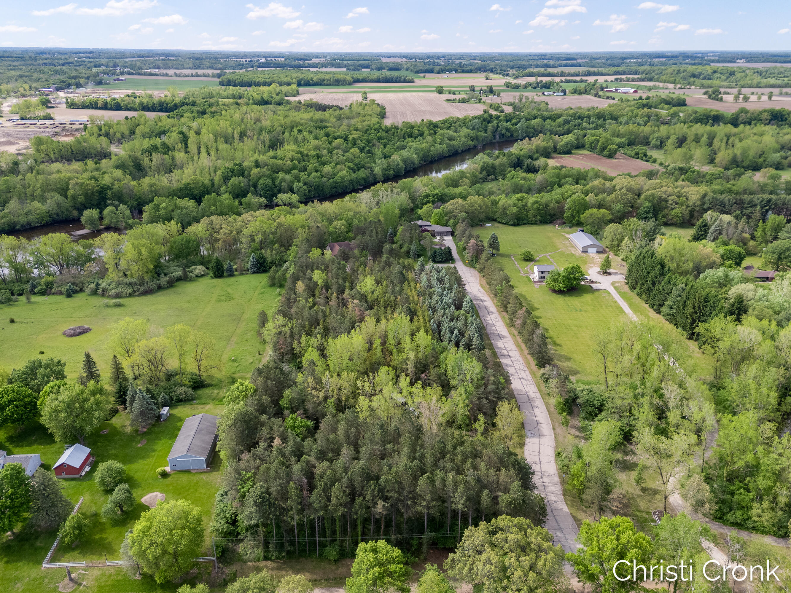 15105 Eagle Ridge Road Eagle, MI 48822 - Photo 45 of 52 46-print-aerial-10