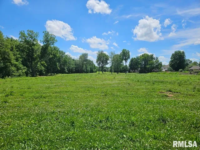 $215,000 | 1700 Kochs Lane, Quincy, IL 62305