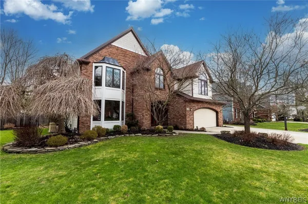 $724,900 | 379 Wood Acres Drive, Amherst, NY 14051