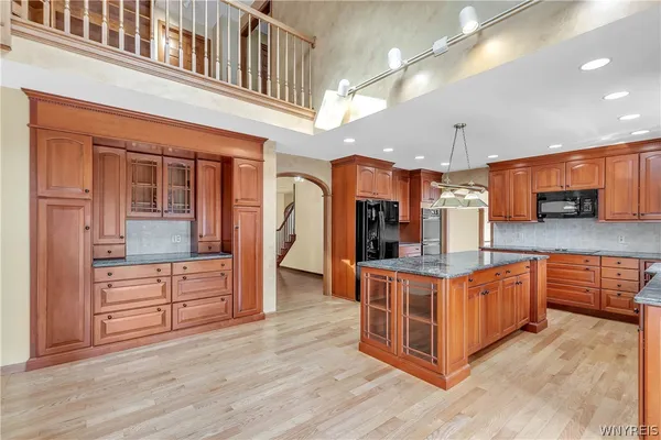 $724,900 | 379 Wood Acres Drive, Amherst, NY 14051