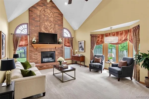 $724,900 | 379 Wood Acres Drive, Amherst, NY 14051