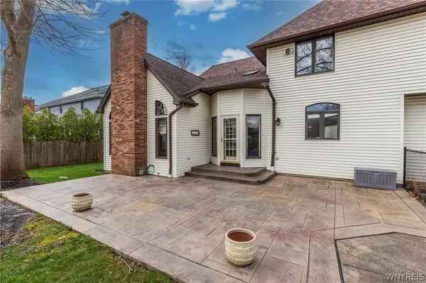 $724,900 | 379 Wood Acres Drive, Amherst, NY 14051