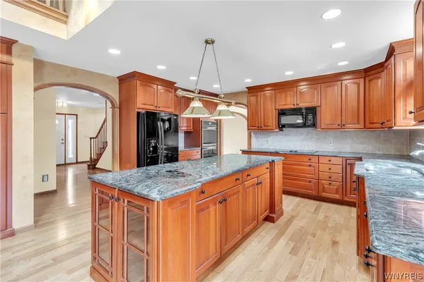 $724,900 | 379 Wood Acres Drive, Amherst, NY 14051