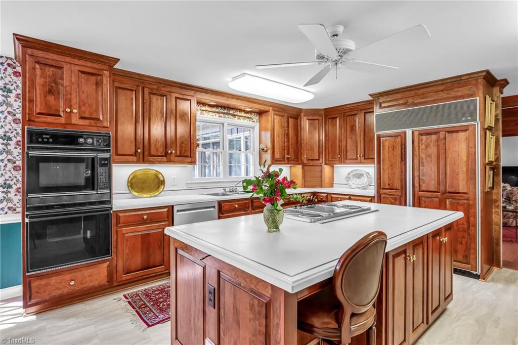 1211 Westminster Drive High Point, NC 27262 - Photo 13 of 44