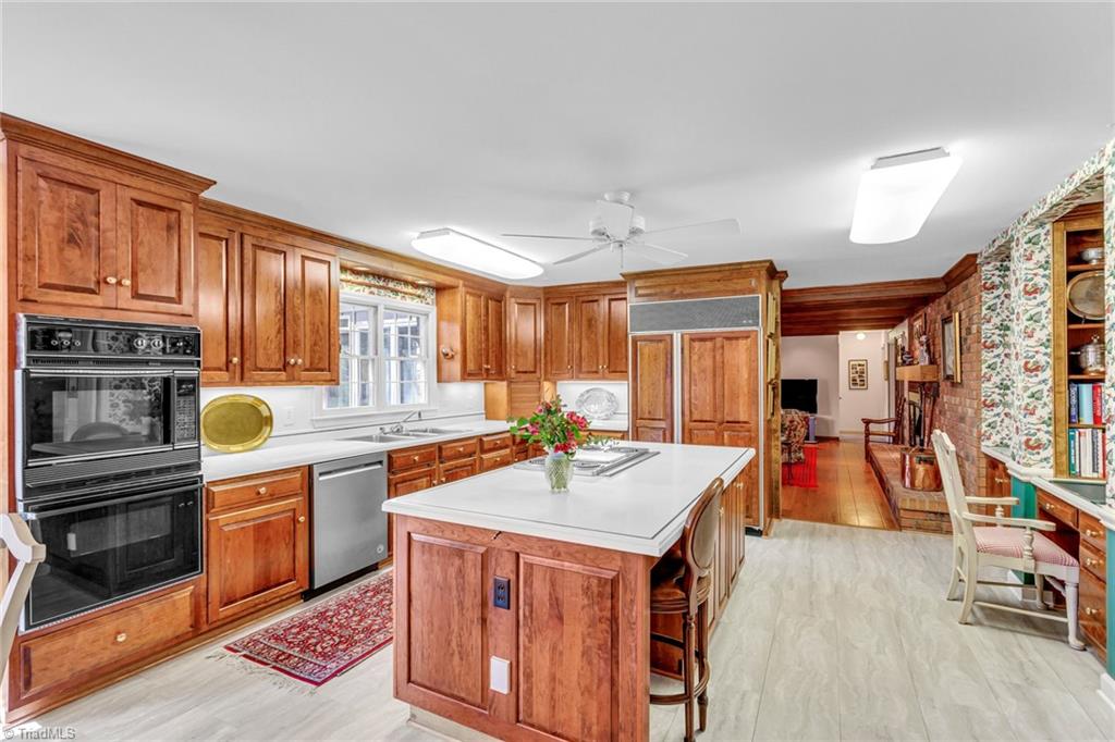 1211 Westminster Drive High Point, NC 27262 - Photo 14 of 44