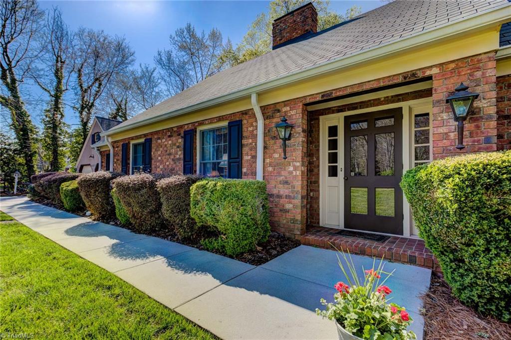 1211 Westminster Drive High Point, NC 27262 - Photo 3 of 44