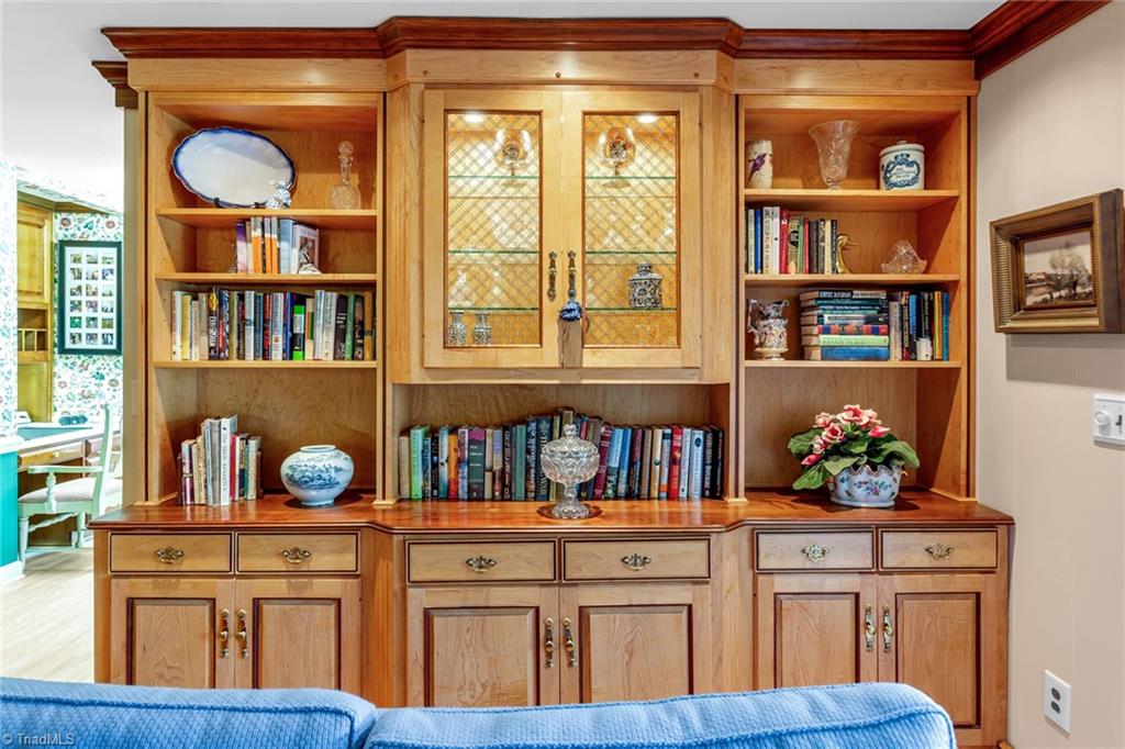 1211 Westminster Drive High Point, NC 27262 - Photo 21 of 44