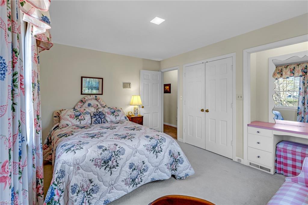 1211 Westminster Drive High Point, NC 27262 - Photo 30 of 44