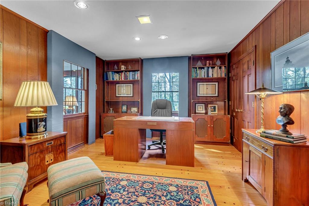 1211 Westminster Drive High Point, NC 27262 - Photo 32 of 44