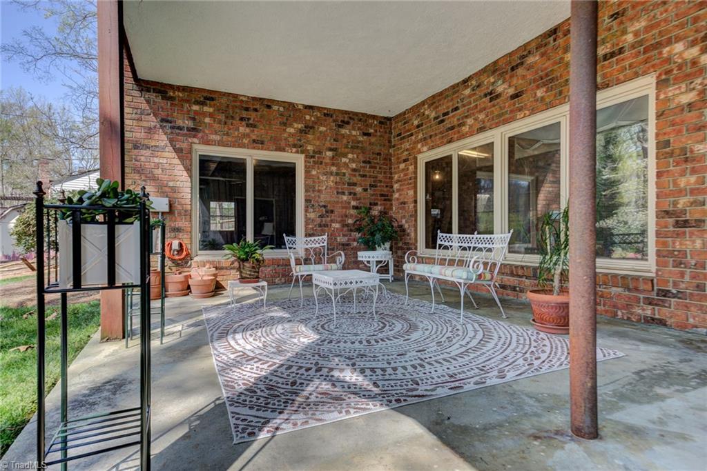 1211 Westminster Drive High Point, NC 27262 - Photo 40 of 44