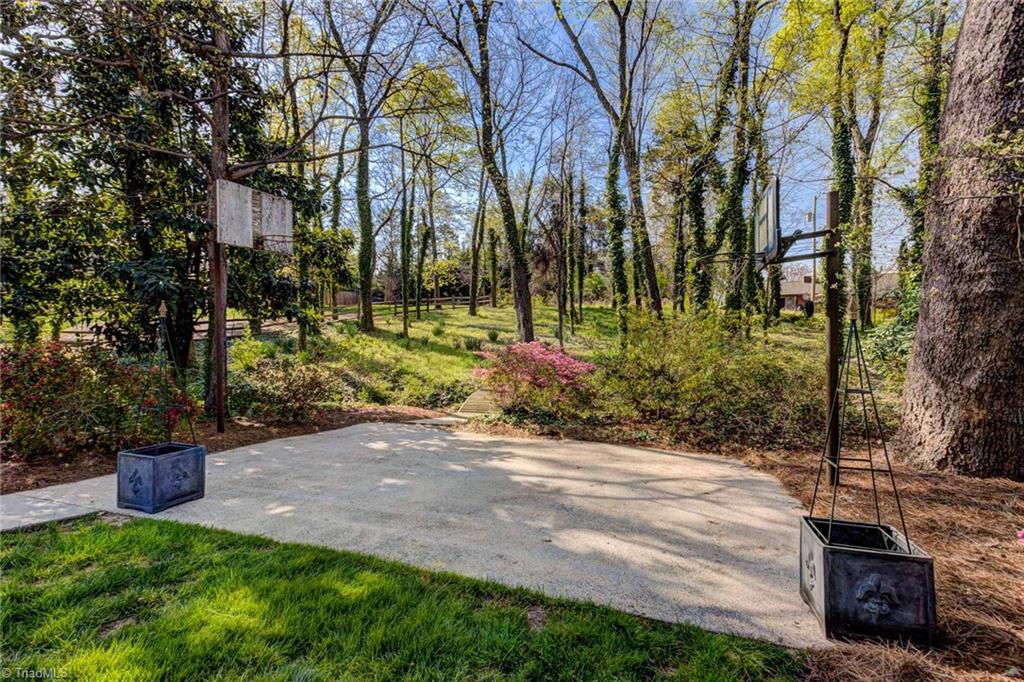 1211 Westminster Drive High Point, NC 27262 - Photo 42 of 44