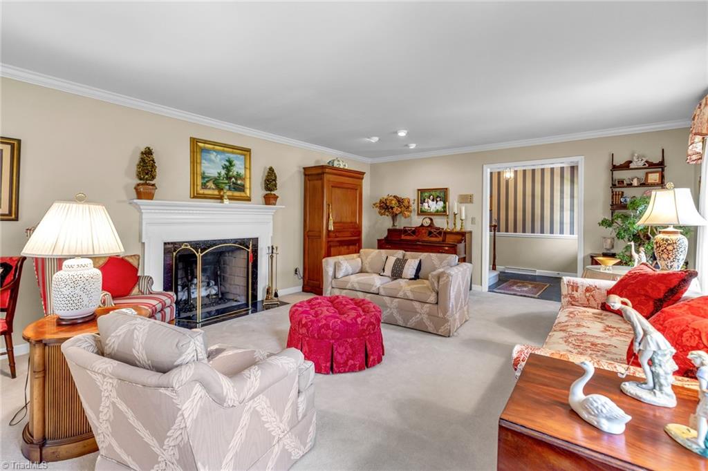 1211 Westminster Drive High Point, NC 27262 - Photo 6 of 44