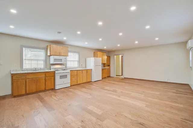 $2,395 | 198 Nassau Street, Charleston, SC 29403