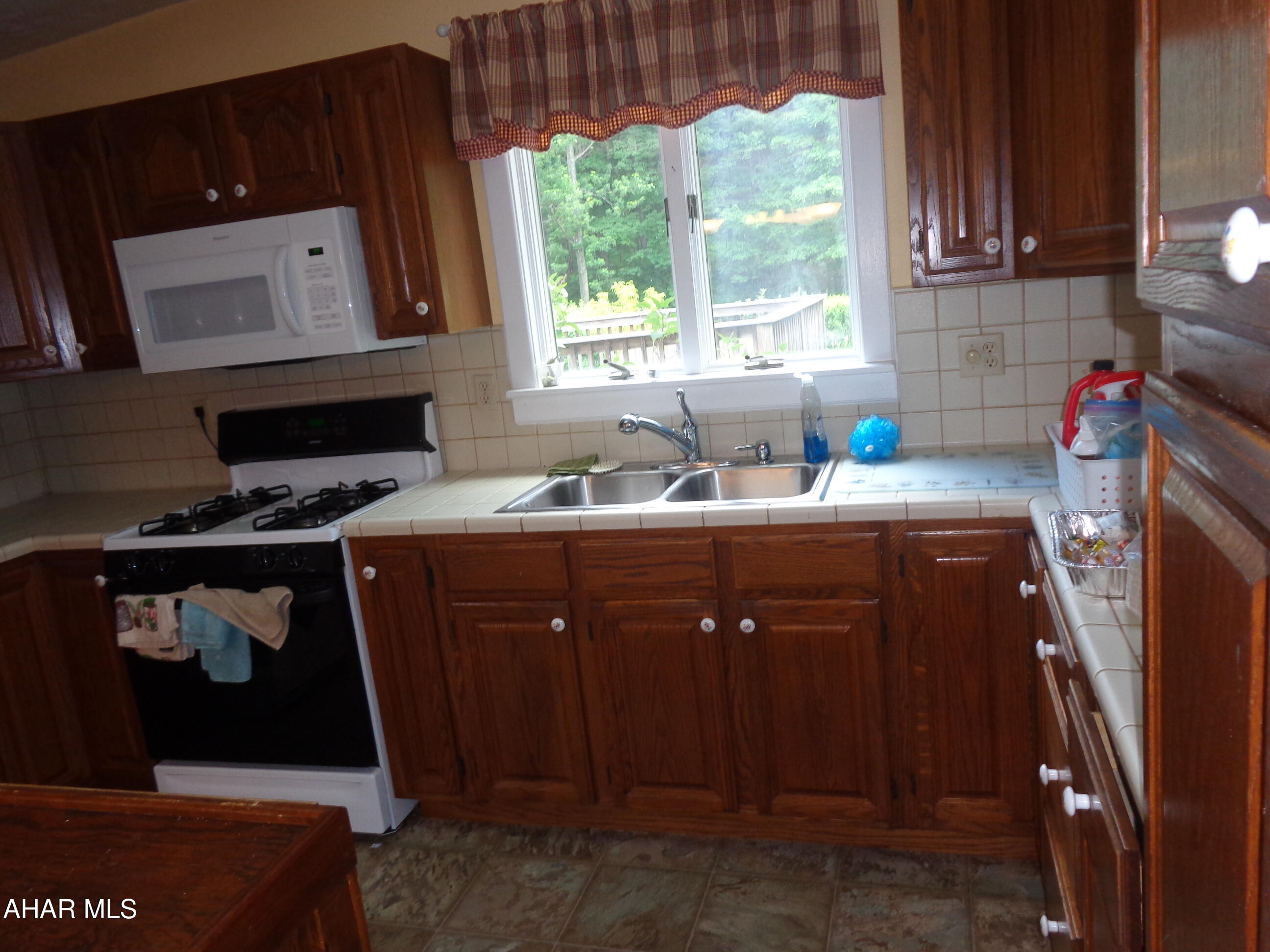 1305 Dry Run Road Duncansville, PA 16635 - Photo 5 of 50