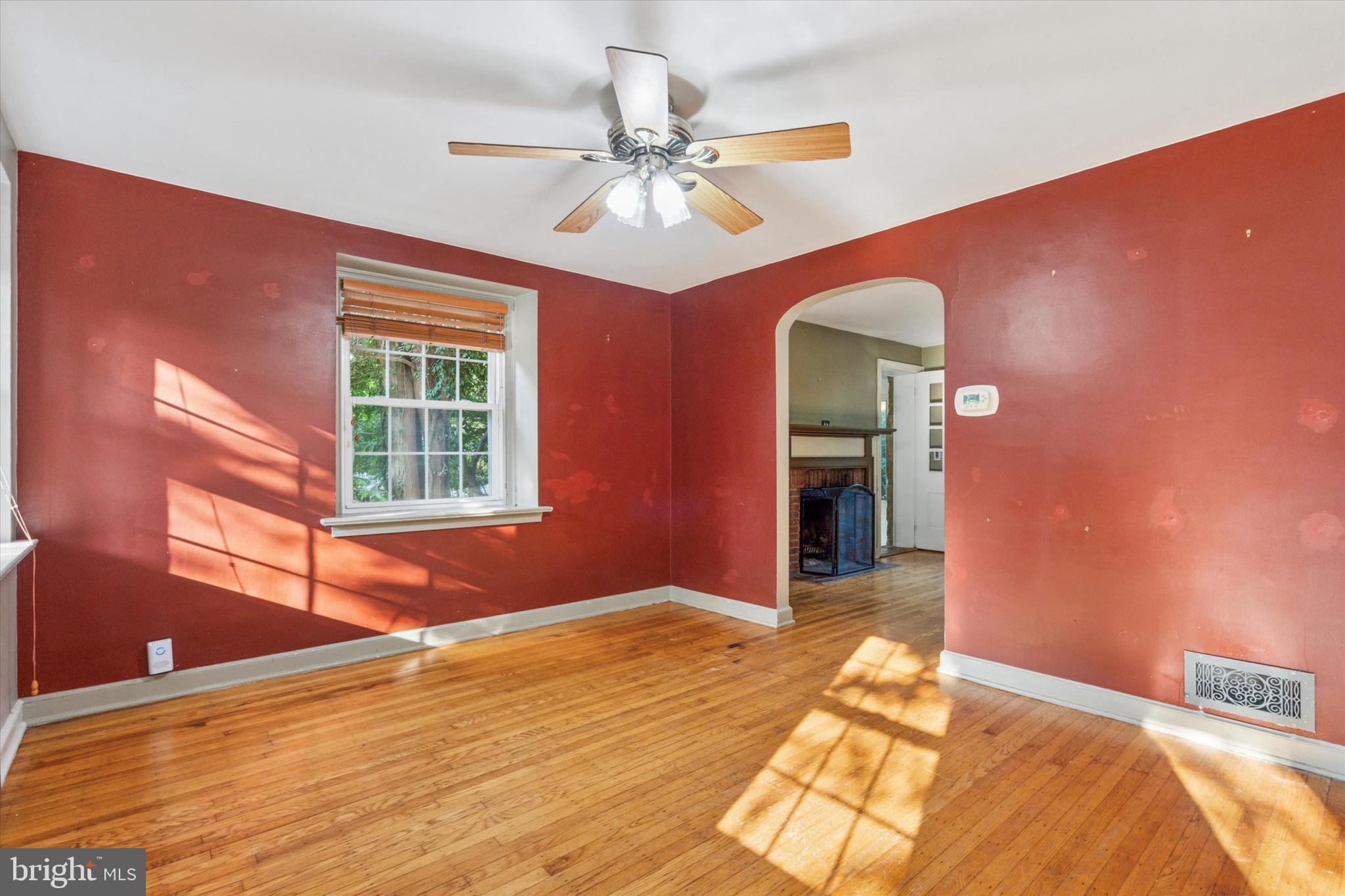 504 Plymouth Road Glenside, PA 19038 - Photo 8 of 28 a bedroom with a bed and a window