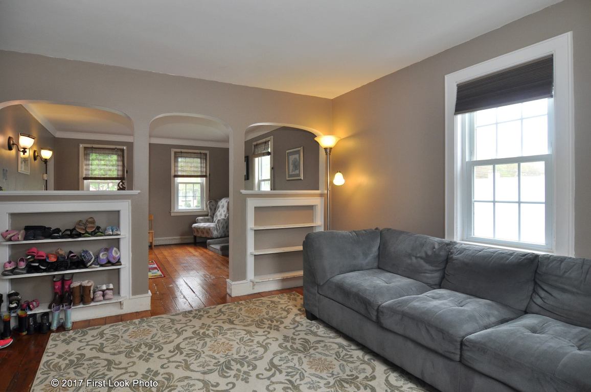 3676 Mendon Road Cumberland, RI 02864 - Photo 18 of 34