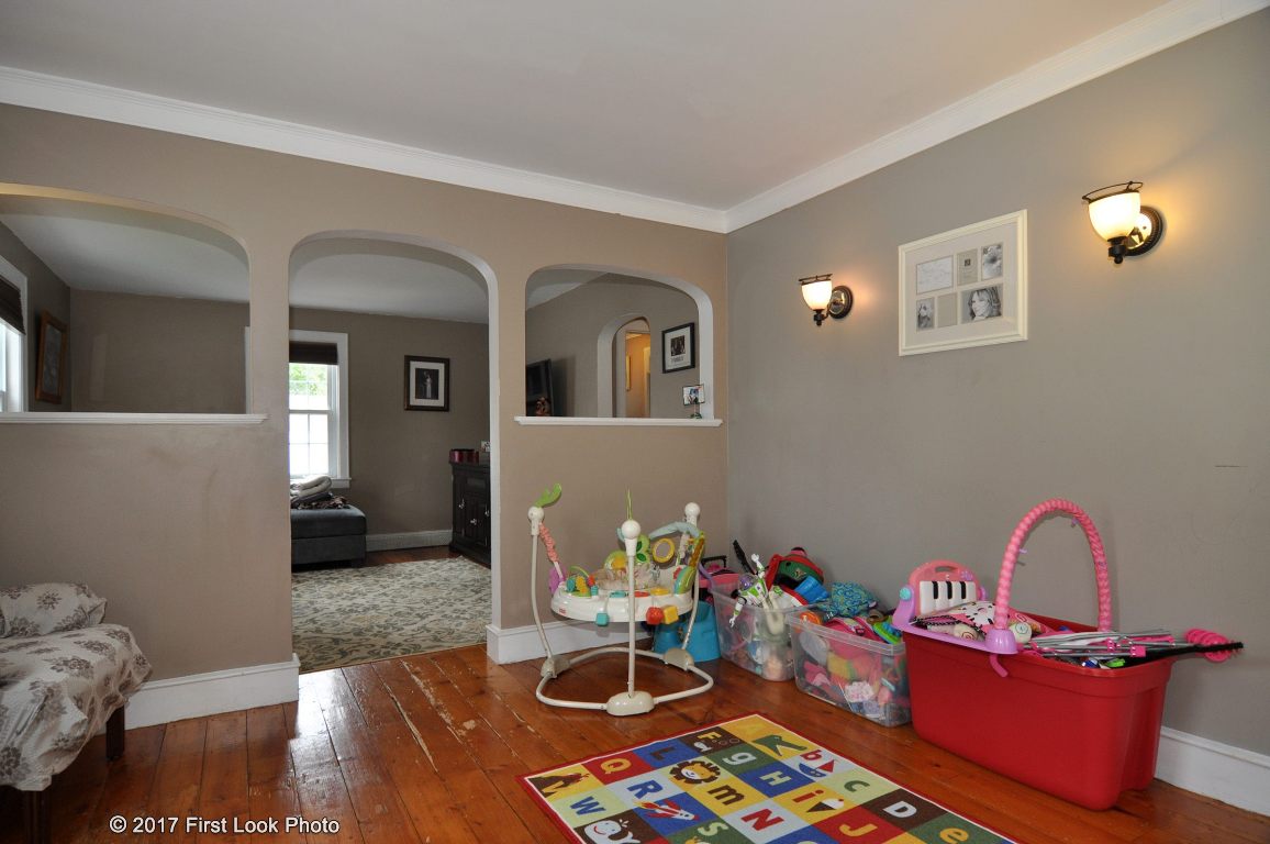 3676 Mendon Road Cumberland, RI 02864 - Photo 4 of 34