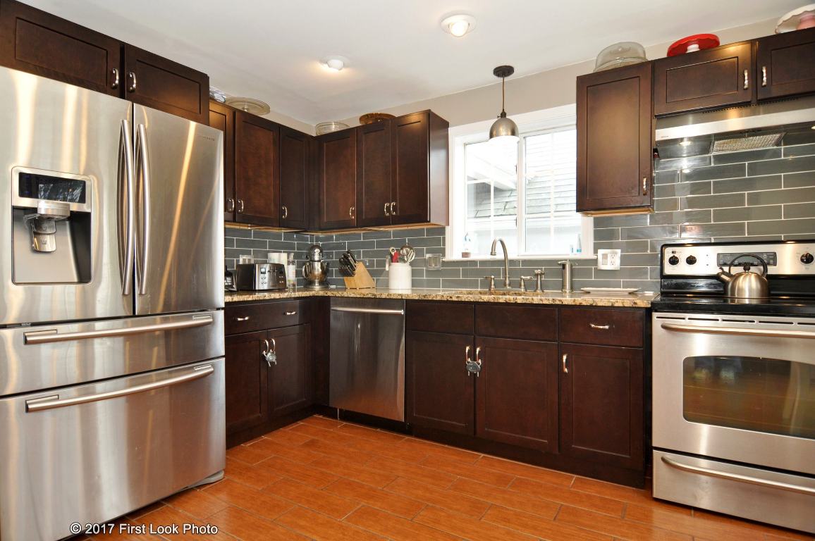 3676 Mendon Road Cumberland, RI 02864 - Photo 10 of 34