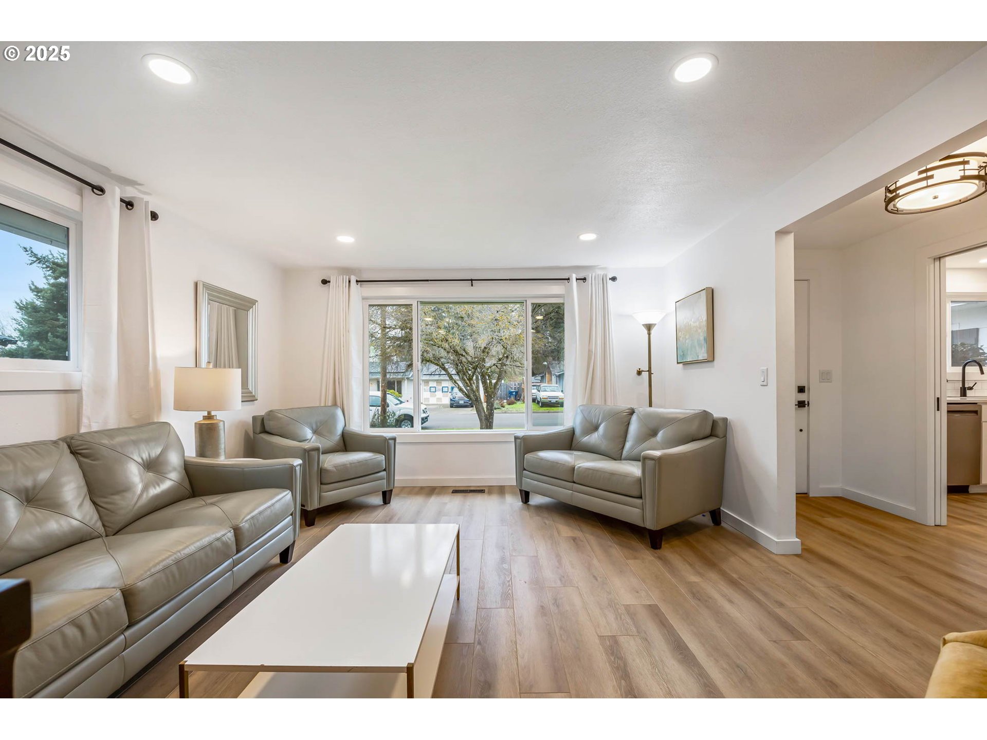 766 Blackfoot Avenue Eugene, OR 97404 - Photo 2 of 38