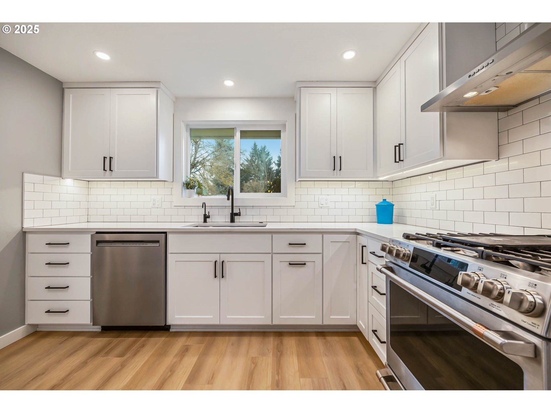 766 Blackfoot Avenue Eugene, OR 97404 - Photo 7 of 38