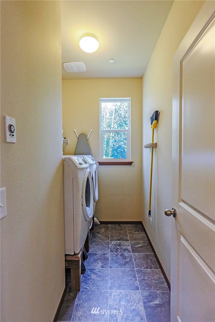 2512 Filbert Avenue Bremerton, WA 98310 - Photo 11 of 25 Gallery Image 11