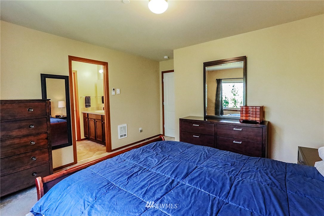 2512 Filbert Avenue Bremerton, WA 98310 - Photo 14 of 25 Gallery Image 14