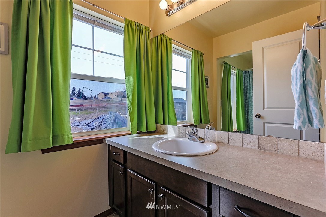 2512 Filbert Avenue Bremerton, WA 98310 - Photo 19 of 25 Gallery Image 19